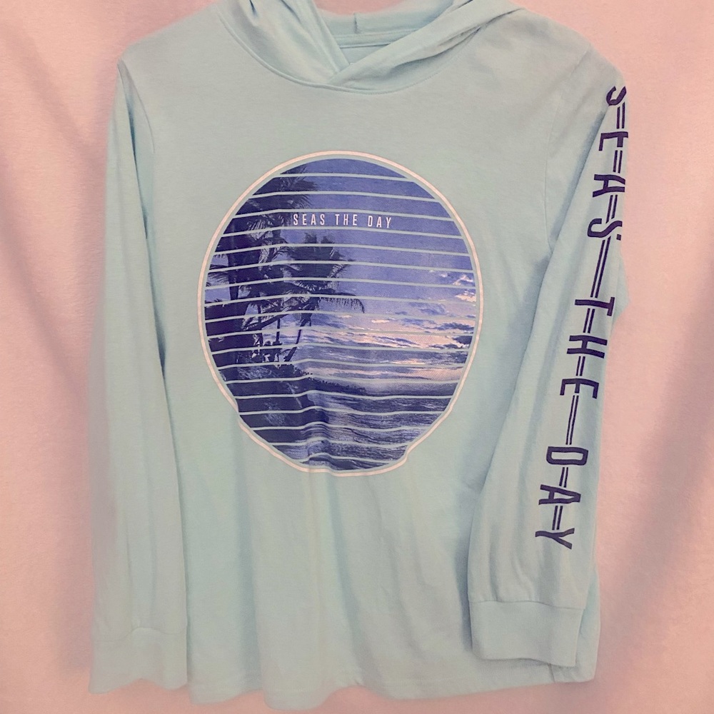 Long Sleeve Hooded Shirt 🌨